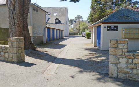Carnac 182: Proprietà, Cielo, Manto Stradale, Albero, Asfalto, Lotto, Shade, Finestra, Zona Residenziale, Strada