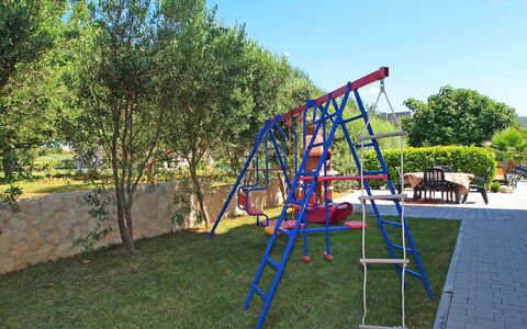 Zadar Bibinje 208: Terreno Di Gioco, Attrezzatura Giochi All'Aperto, Spazio Pubblico, Swing, Insediamento Umano, Città, Campo Da Giuoco, Ricreazione, Albero, Tempo Libero