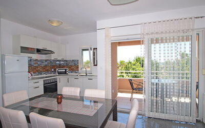 Marko 208.1: Proprietà, Camera, Mobilia, Costruzione, Interior Design, Casa, Immobiliare, Casa, Pavimento, Soggiorno