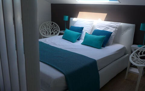 Capbreton 450: Mobilia, Proprietà, Costruzione, Tavolo, Comfort, Telaio Del Letto, Azzurro, Cuscino, Rettangolo, Tessile