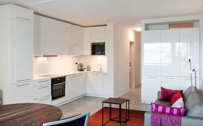 App. 511 50.4: Divano, Mobilia, Tavolo, Cabinetry, Comfort, Legna, Costruzione, Interior Design, Cassetto, Soggiorno