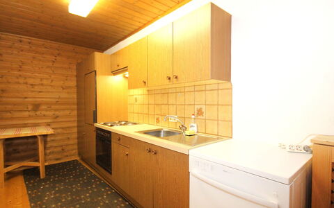 Aschau im Zillertal 330: Controsoffitto, Cabinetry, Rubinetto, Lavello, Lavandino Della Cucina, Mobilia, Proprietà, Idraulico Fixture, Cucina, Legna