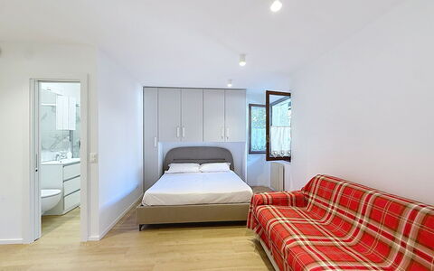 Canazei 590: Mobilia, Interior Design, Pavimentazione, Pavimento, Camera, Soffitto, Letto, Tessile, Appartamento, Camera Da Letto