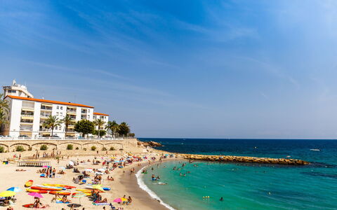 Villa Pinos: Acqua, Cielo, Nube, Azzurro, Spiaggia, Costiera E Morfologie Oceanic, Costruzione, Paesaggio