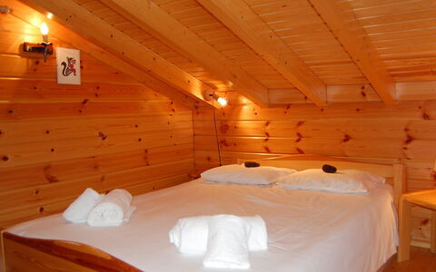 Chalet Boucaro: Legna, Arancia, Comfort, Latifoglie, Immobiliare, Color Legno, Costruzione, Letto
