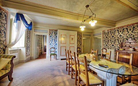 Il Gualdo: Camera, Proprietà, Interior Design, Costruzione, Soffitto, Mobilia, Giallo, Estate, Immobiliare, Sala Da Pranzo