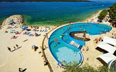 Zaton (Šibenik) 102: Acqua, Cielo, Azzurro, Spiaggia, Piscina, Costiera E Morfologie Oceanic, Tempo Libero, Albero