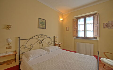 Casa Catia: Camera Da Letto, Letto, Camera, Lenzuolo, Proprietà, Mobilia, Telaio Del Letto, Pavimento, Bedding, Materasso