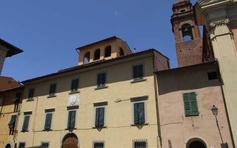 Appartamento Le Volte: Architettura, Costruzione, Cittadina, Cielo, Proprietà, Facciata, Quartiere, Casa, Architettura Medievale, Architettura Classica