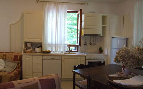 Villa La Quercia: Camera, Mobilia, Proprietà, Interior Design, Costruzione, Pavimento, Casa, Tavolo, Cucina, Soggiorno
