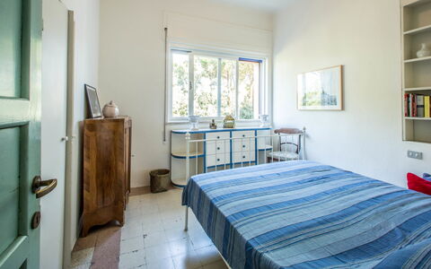 Marina Dei Ronchi Prestige: Camera Da Letto, Camera, Mobilia, Letto, Proprietà, Lenzuolo, Telaio Del Letto, Pavimento, Costruzione, Interior Design