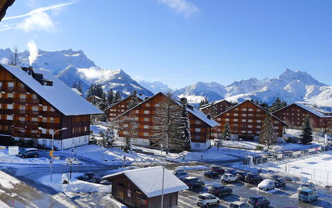 La Haute Cîme 16: Cielo, Nube, Costruzione, Neve, Montagna, Proprietà, Pendenza, Finestra, Casa, Congelamento