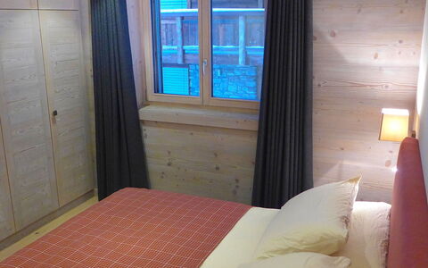 Le Refuge 1: Camera, Camera Da Letto, Proprietà, Mobilia, Letto, Parete, Interior Design, Pavimento, Costruzione, Imbottitura Del Materasso