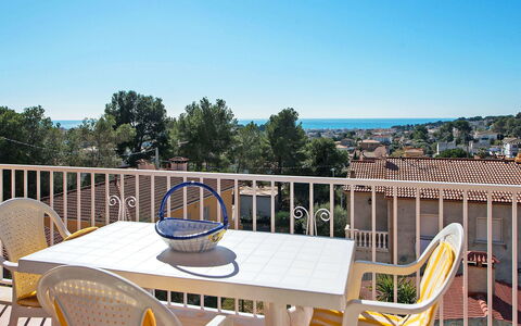 Juan: Proprietà, Immobiliare, Casa, Costruzione, Mobilia, Camera, Casa, Tavolo, Deck, Vacanza