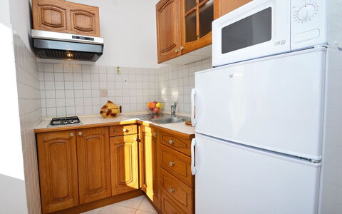 Stancija Negri: Cabinetry, Mobilia, Elettrodomestico Da Cucina, Costruzione, Controsoffitto, Cassetto, Cucina, Elettrodomestico, Legna, Apparecchio Major