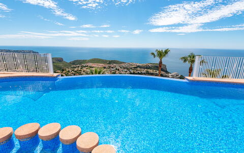 Benitachell 829: Acqua, Cielo, Nube, Giorno, Blu, Pianta, Natura, Azzurro, Piscina, Mobili Da Esterno
